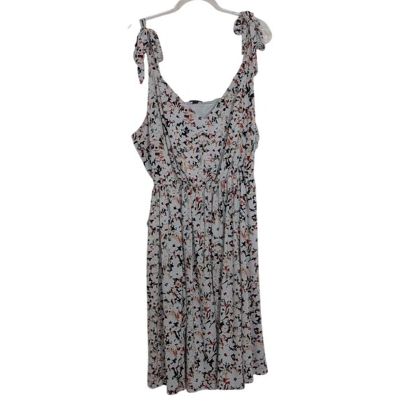 Torrid Floral Studio Skater Dress Womens Size 4X White Strappy Stretch Casual - Picture 1 of 10